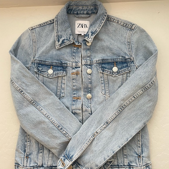 NWT Zara Denim Jacket - Picture 2 of 5